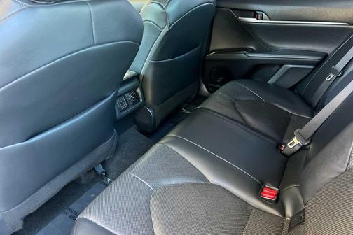 2023 Toyota Camry Hybrid XLE