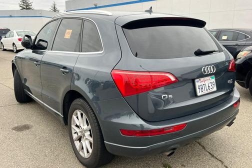 Gray 2011 Audi Q5 2.0T Premium
