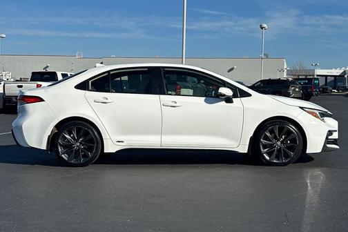 2023 Toyota Corolla Hybrid SE