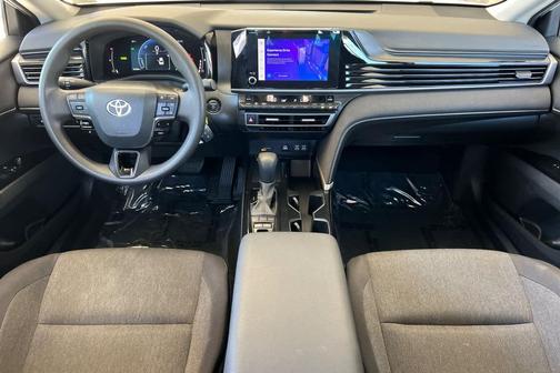 Ice Cap 2025 Toyota Camry LE