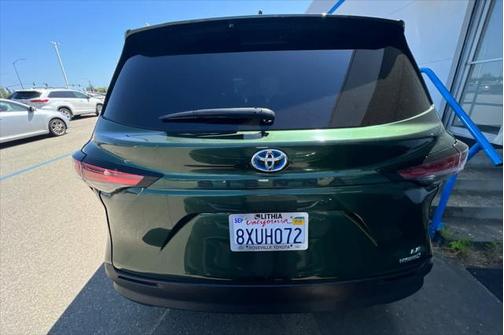 2021 Toyota Sienna LE
