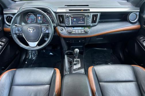 2016 Toyota RAV4 SE