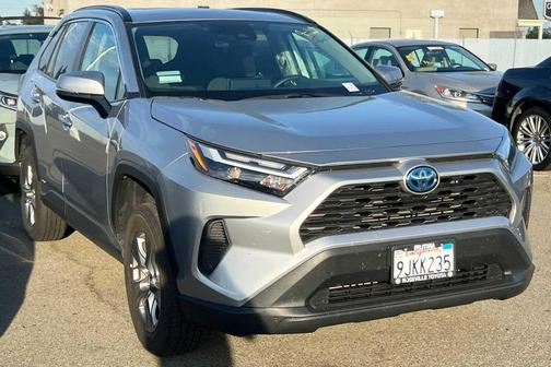 2024 Toyota RAV4 Hybrid XLE