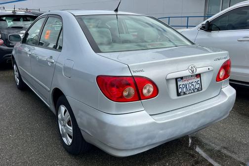 2005 Toyota Corolla LE