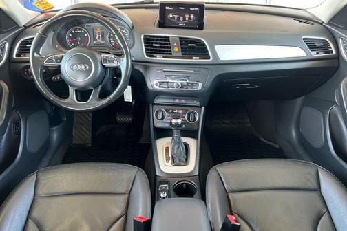 Mythos Black Metallic 2017 Audi Q3 2.0T Premium