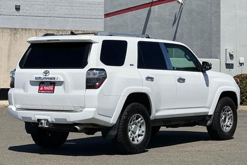 White 2022 Toyota 4Runner SR5 Premium
