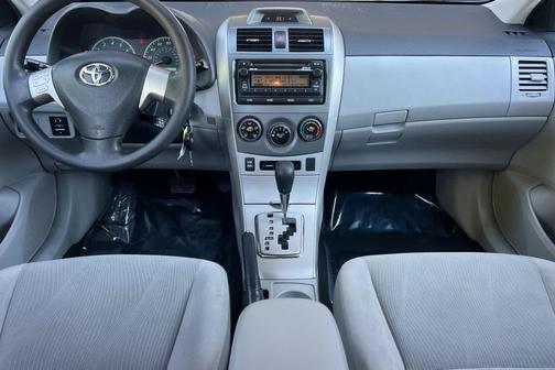 Classic Silver Metallic 2012 Toyota Corolla LE
