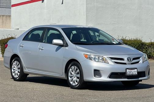 Classic Silver Metallic 2012 Toyota Corolla LE