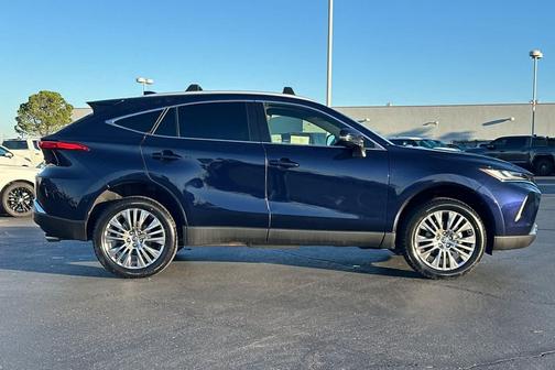 2022 Toyota Venza XLE