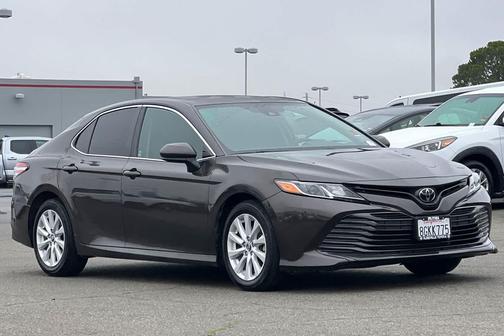 2018 Toyota Camry LE