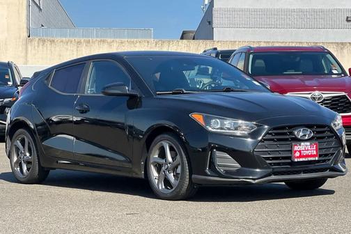 2019 Hyundai Veloster 2