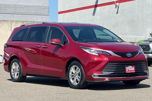 Ruby Flare Pearl 2024 Toyota Sienna Limited