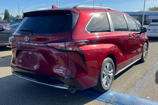 Ruby Flare Pearl 2024 Toyota Sienna Limited