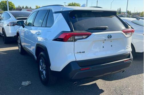 2022 Toyota RAV4 Hybrid LE
