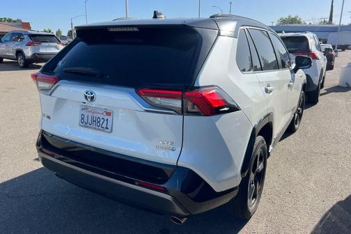 Blizzard Pearl w/Black Roof 2019 Toyota RAV4 Hybrid SE