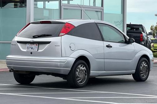2005 Ford Focus ZX3