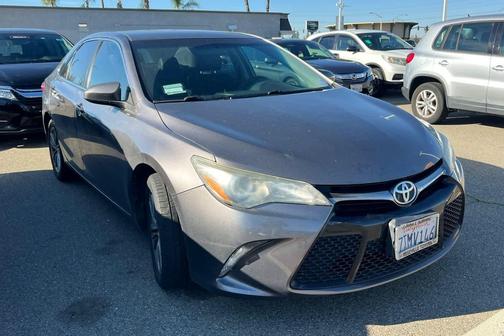 2016 Toyota Camry SE