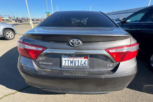2016 Toyota Camry SE