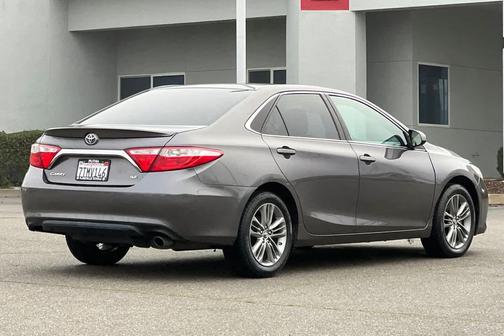 2016 Toyota Camry SE