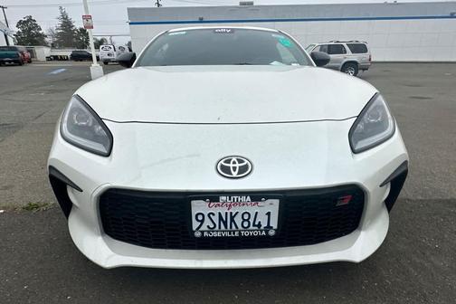 2024 Toyota GR86 Premium