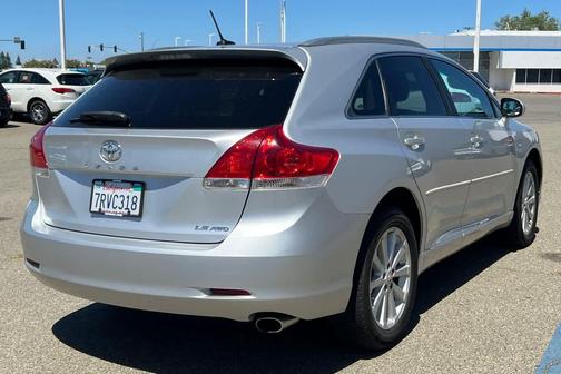 Classic Silver Metallic 2012 Toyota Venza LE