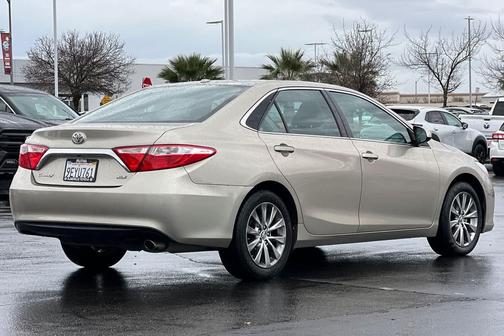2016 Toyota Camry XLE