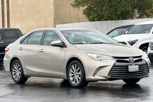 2016 Toyota Camry XLE