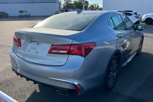 Lunar Silver Metallic 2018 Acura TLX Technology