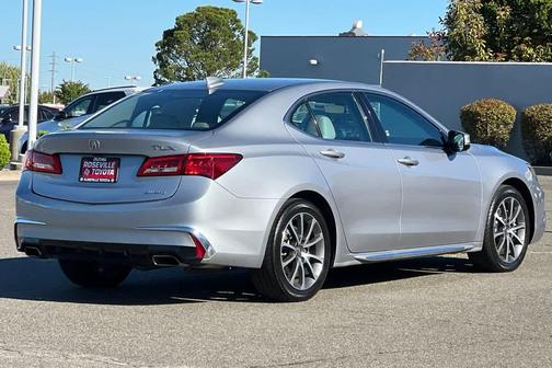 Lunar Silver Metallic 2018 Acura TLX Technology