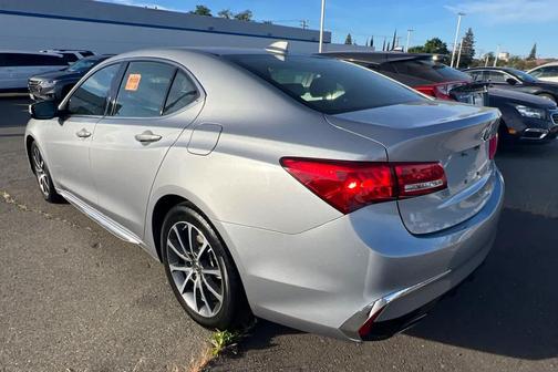 Lunar Silver Metallic 2018 Acura TLX Technology