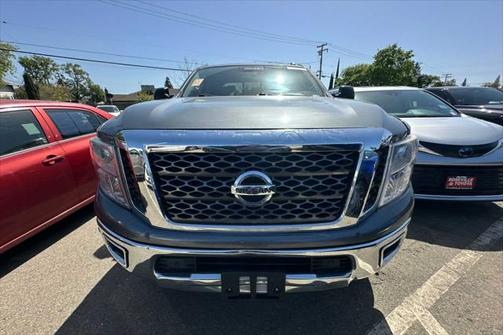 2017 Nissan Titan XD SV