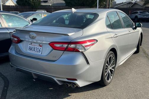 2019 Toyota Camry SE
