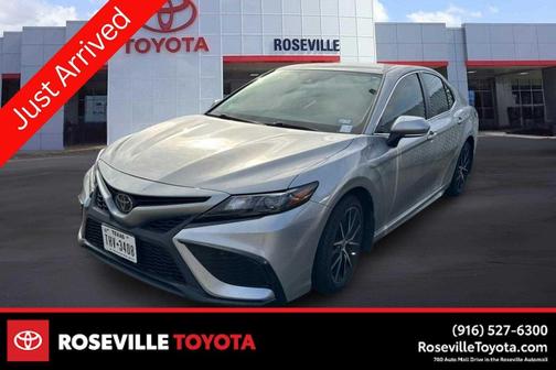 2022 Toyota Camry SE