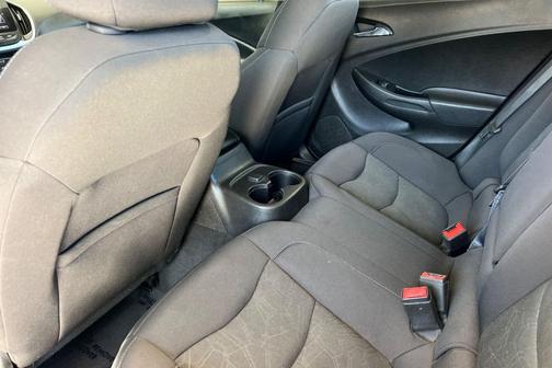 Green Mist Metallic 2018 Chevrolet Volt LT