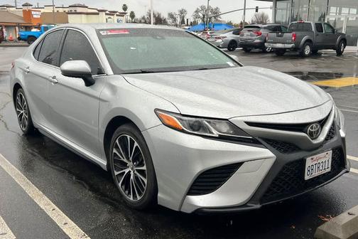 2018 Toyota Camry SE