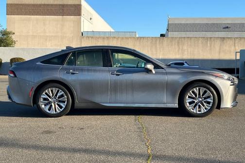 2022 Toyota Mirai Base