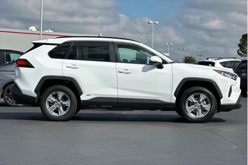 2022 Toyota RAV4 Hybrid LE
