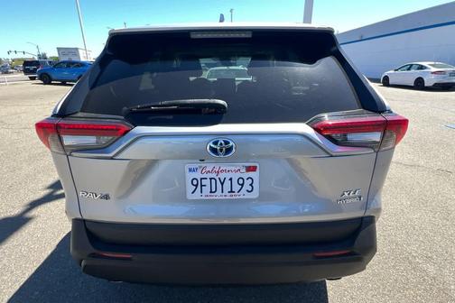 Silver Sky Metallic 2022 Toyota RAV4 Hybrid XLE
