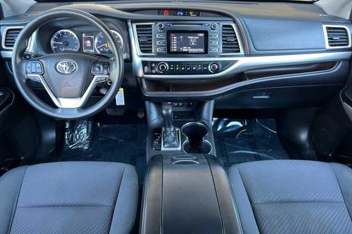 2018 Toyota Highlander LE