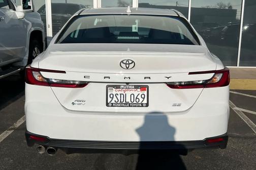 2025 Toyota Camry SE