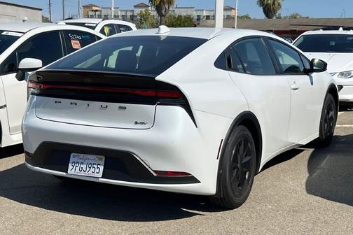 2024 Toyota Prius LE