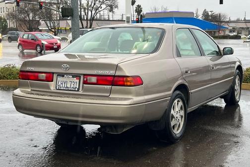 1999 Toyota Camry LE V6