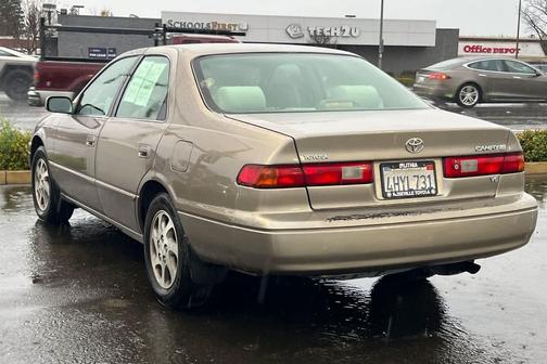 1999 Toyota Camry LE V6