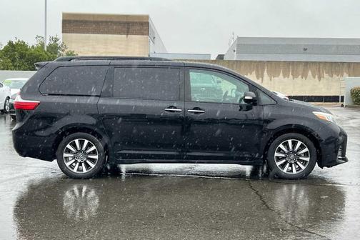 2019 Toyota Sienna Limited