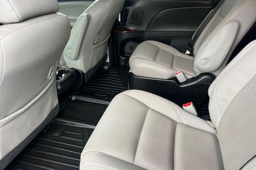2019 Toyota Sienna Limited