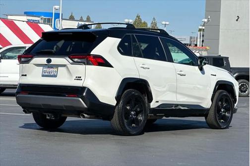 2019 Toyota RAV4 Hybrid SE