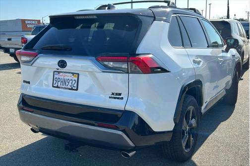 2019 Toyota RAV4 Hybrid SE