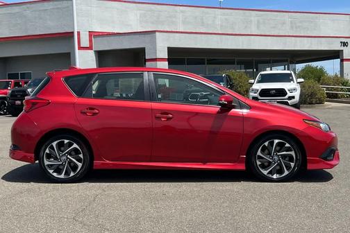 Barcelona Red Metallic 2018 Toyota Corolla iM Base