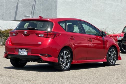 Barcelona Red Metallic 2018 Toyota Corolla iM Base