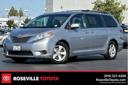 2017 Toyota Sienna LE